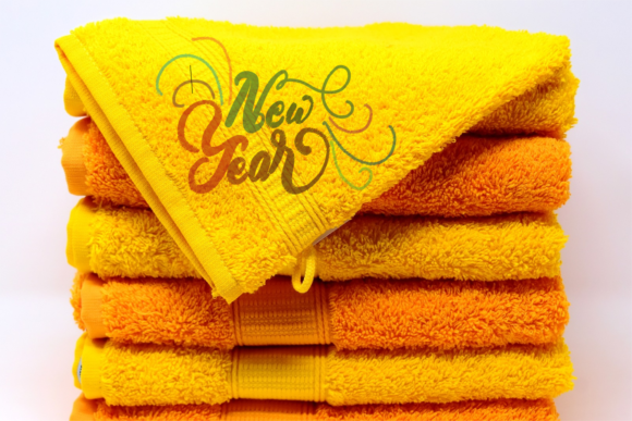 New Years Lettering: A Designer’s Review