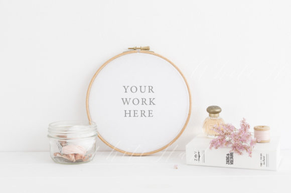 Review: Embroidery Hoop Mockup for Handmade Gifts